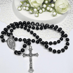 Névre szóló rózsafüszér -Elsőáldozásra (Fekete)