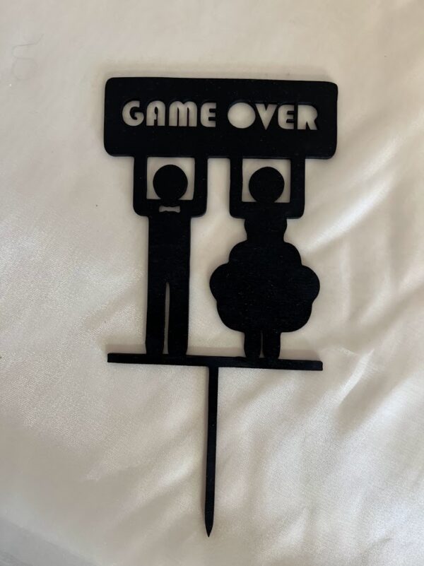 Game over tortadísz