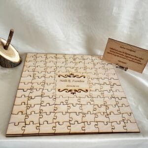 Puzzle esküvői vendégkönyv különböző darabokkal