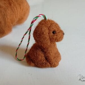 Magyar kutyafajták magyar gyapjúból – nemezelt magyar vizsla – növényi festésű cigája gyapjúból
