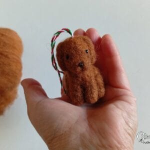 Magyar kutyafajták magyar gyapjúból – nemezelt magyar vizsla – növényi festésű cigája gyapjúból