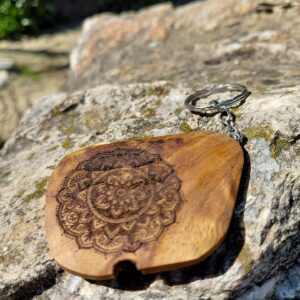 Mandala No-001.Egyedi fa gravírozott kulcstartó.