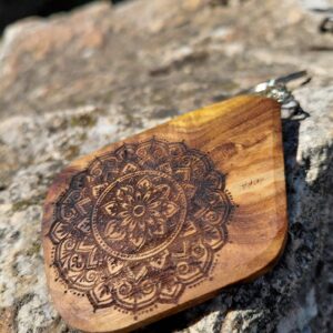 Mandala No-002.Egyedi fa gravírozott kulcstartó.