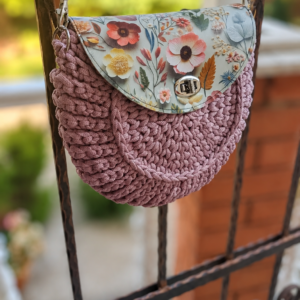 Horgolt crossbody táska