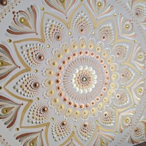 Arany ragyogás – Pontozott mandala