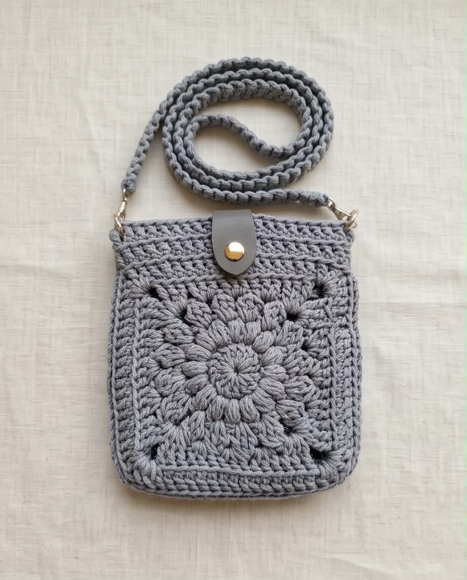 ZIBO Go horgolt crossbody táska – szürke