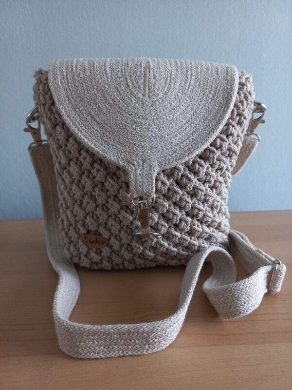 horgolt crossbody táska utazáshoz
