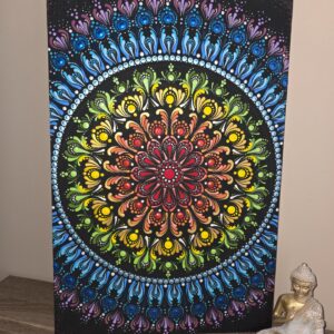 Szivárvány Csakra Mandala – Kézzel festett pontozott mandala 30×50 cm