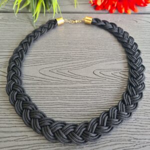 Fekete paracord fonott nyaklánc