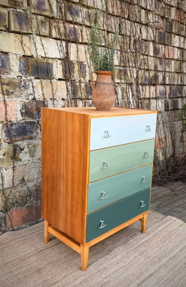 Egyedi, felújított retro komód / Mid-Century Modern fiókos szekrény