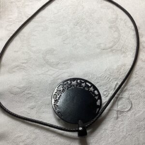 🌿 EGYEDI KÉZMŰVES CSODA – Amikor a művészet a nyakadra simul! ✨