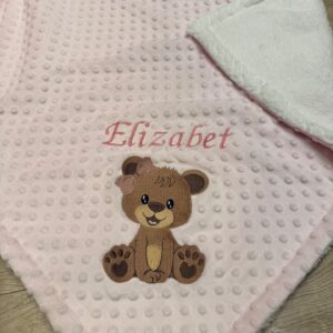 Hímzett Babatakaró – maci lány