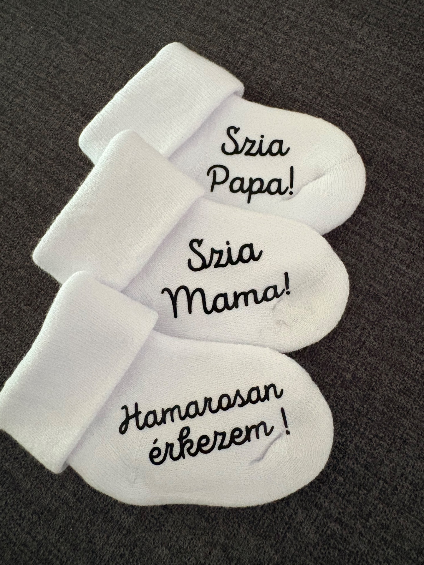 Baba bejelentő zokni