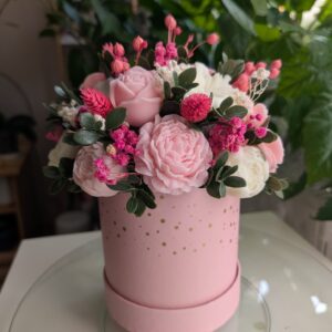 Prémium Illatos Szójaviasz Virágbox – Pink & White Örökcsokor „For You” Dobozban