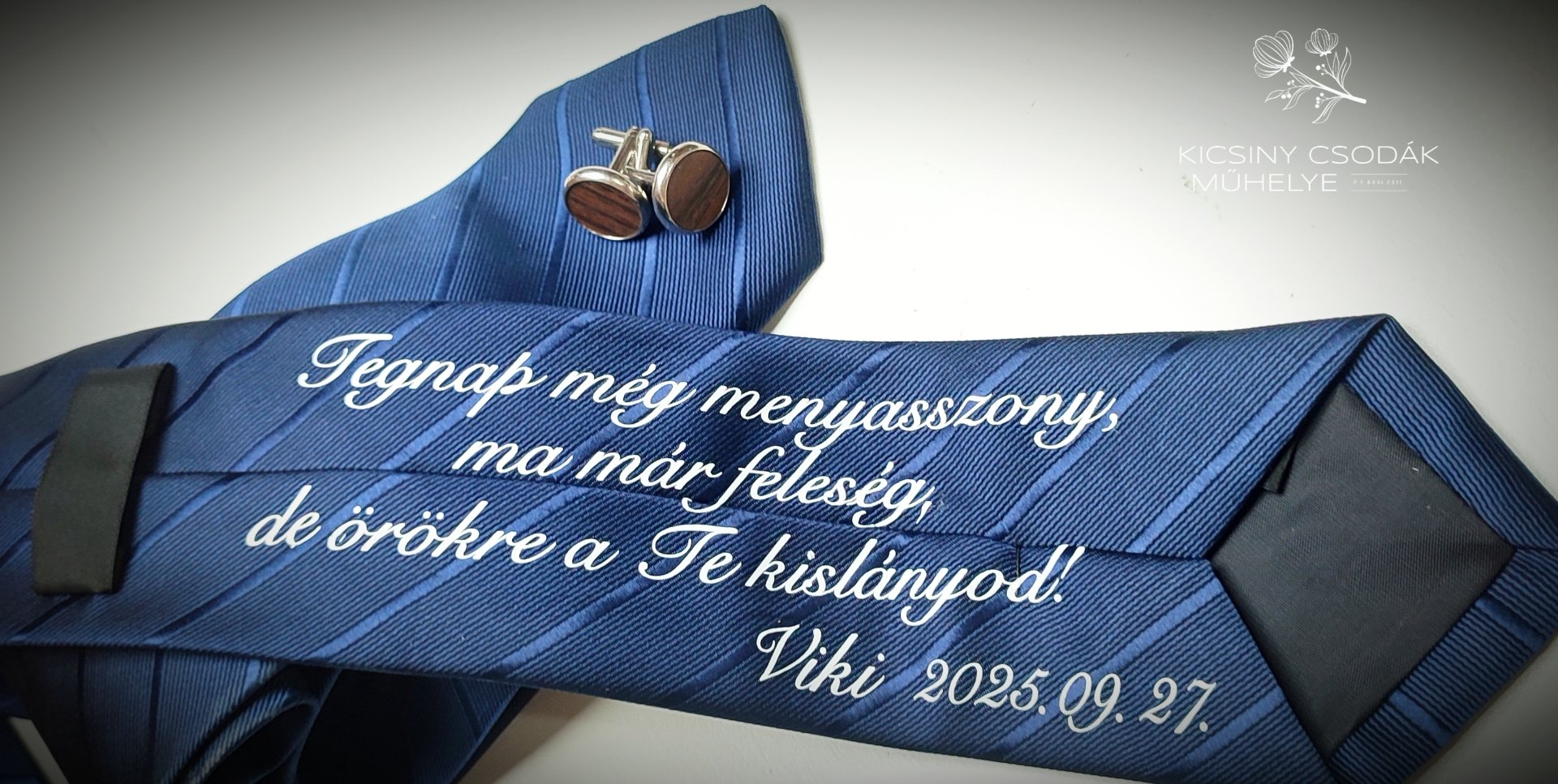 Nyakkendő személyre szóló feliratozással örömapáknak, tanúfelkérőnek.