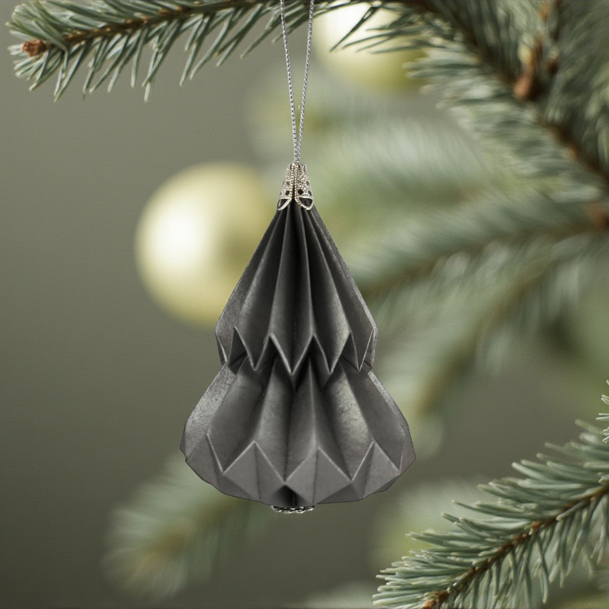 Kis fenyő origami dísz grafitmetál színben KF013