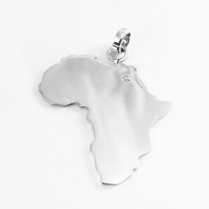 Ezüst Afrika térkép medál cirkóniával