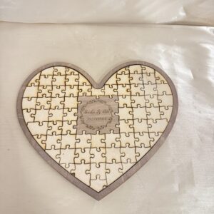 Szív forma puzzle vendégkönyv