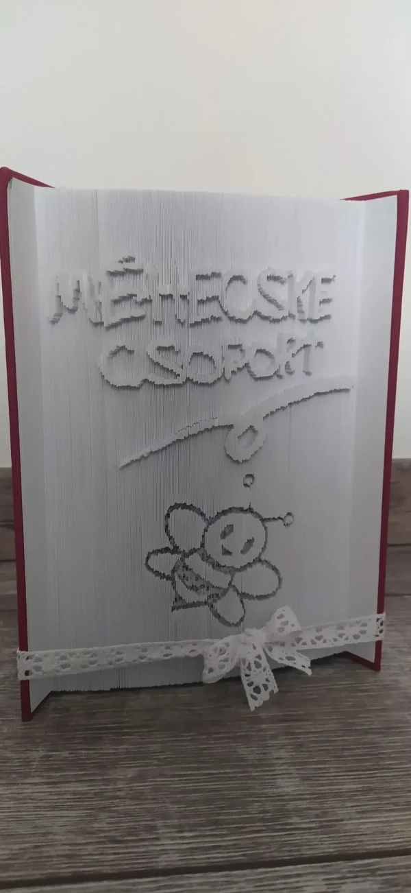 Az óvoda emlékére – Csoportos ballagási könyvszobor