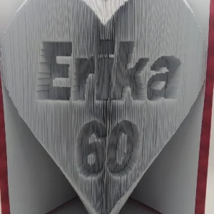 Szívben név és szám könyvszobor – személyre szabott ajándék
