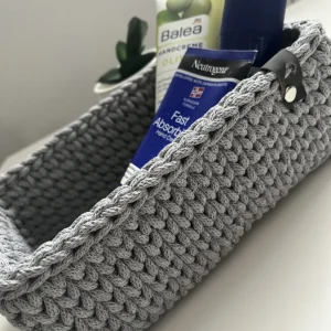 Horgolt téglalap kosár – világosszürke