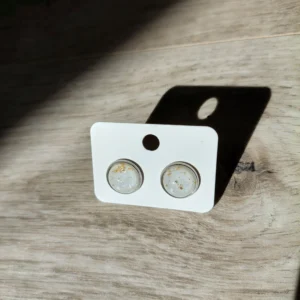 Aurelia Luxe 12 mm-es csillámos-arany pelyhes pontfülbevaló kollekció