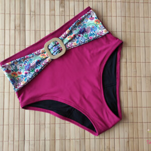 Fukszia magas derekú menstruációs bikini alsó, virág mintás övrésszel, fonott hatású övdísszel
