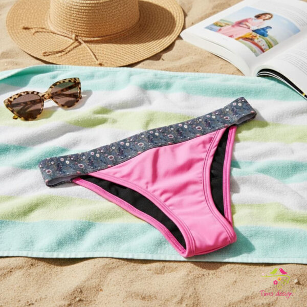 Fukszia brazil (féltanga) fazonú menstruációs fürdőruha alsó, bikini alsó, fürdőbugyi virágos derékpánttal