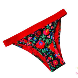 Matyó mintás brazil (féltanga) fazonú menstruációs fürdőruha alsó, bikini alsó, fürdőbugyi, piros derékrésszel