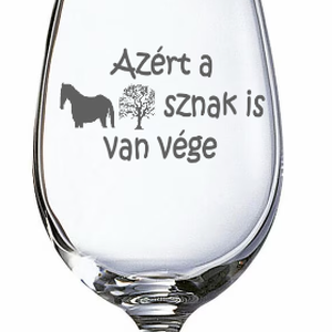 Vicces Gravírozott borospohár Merész felirattal