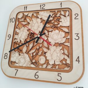 Elegáns falióra virágos mintával – Otthonod dísze és időmérője