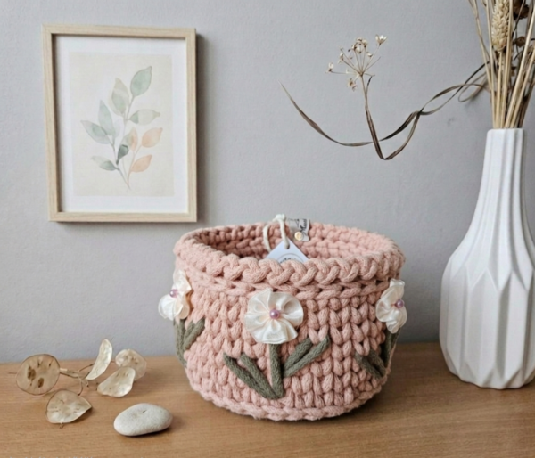 Manda virágos kerek 16 cm kosár „Aranyrózsa szín”