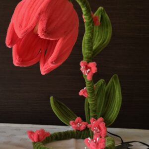 Kézműves Zsenília Tulipán Lámpa – Egyedi LED Hangulatvilágítás (USB-s)