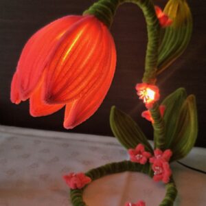 Kézműves Zsenília Tulipán Lámpa – Egyedi LED Hangulatvilágítás (USB-s)