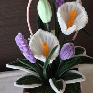 🌸 Kézműves Zsenília Virágkosár – Elegáns és örök tavasz prémium kivitelben