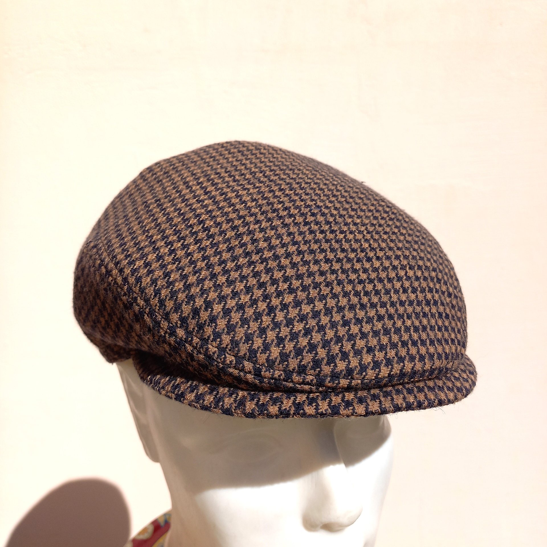 Golf sapka / őszi – téli / férfi/ Eszterházy-kockás gyapjú tweed szövet