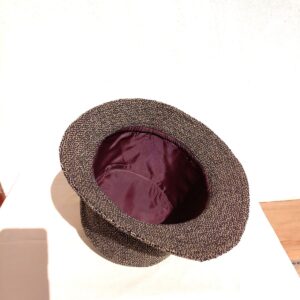 RITA-Női kalap / varrott / átmeneti /barnás gyapjú tweed szövet