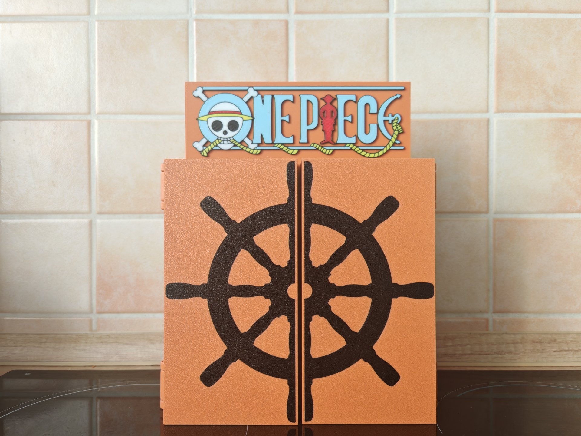 One Piece Kinder Joy figura tartó névtáblákkal, kinyitható változat