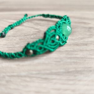 Erdei moha – Bohém stílusú makramé ásvány karkötő, aventurin ásvány karkötő