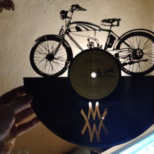 Csepel WM 100 – Bakelit falióra