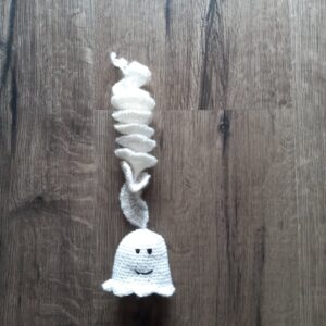 Halloween lakásdkoráció szellemmel