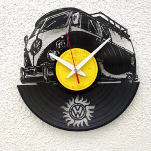VW T1 Hippie Busz – Bakelit falióra
