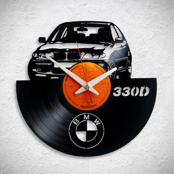 BMW 330D – Bakelit falióra