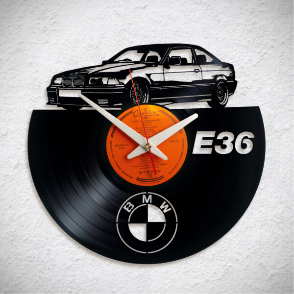 BMW E36 – Bakelit falióra