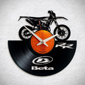 Beta RR50 – Bakelit falióra