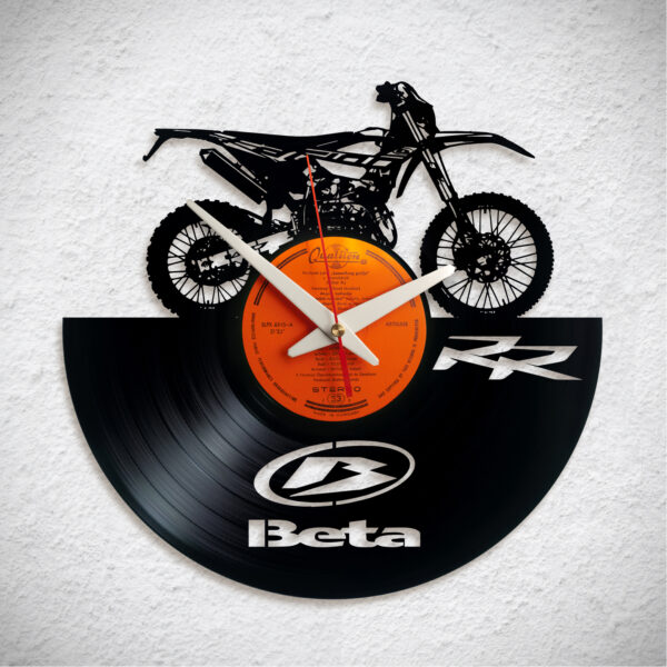 Beta RR50 – Bakelit falióra