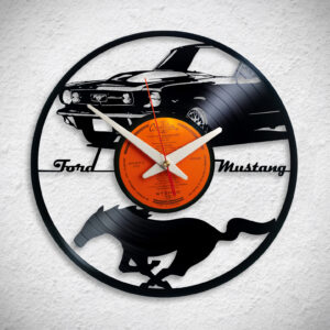 Ford Mustang – Bakelit falióra
