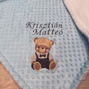 Hímzett Babatakaró – Maci(ruhás) mintával