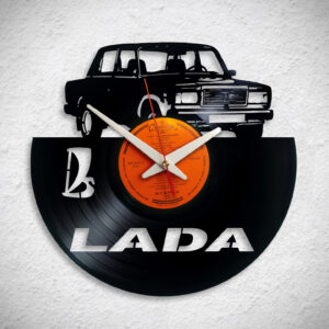 Lada 2107 – Bakelit falióra