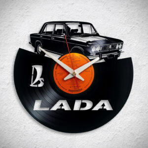 Lada 1500 – Bakelit falióra